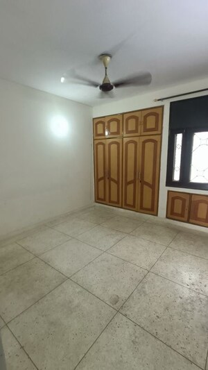 Room in 3 BHK Apartment at Dwarka – for Rent
