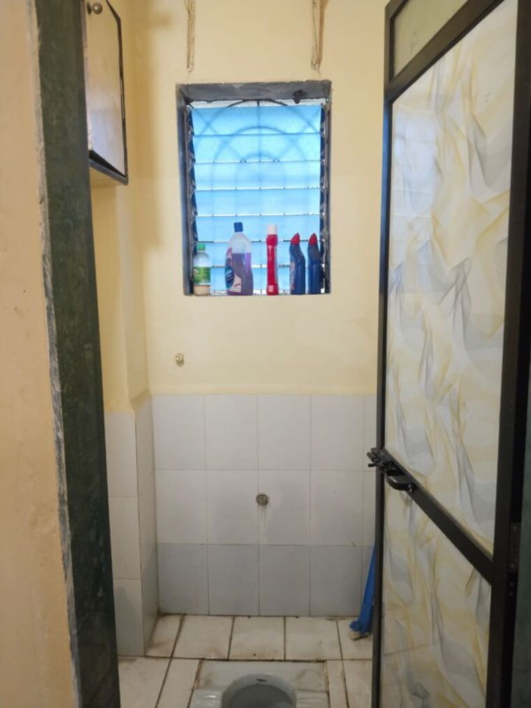 Bathroom, swapnapurti-chs-malad-west 1 Bedroom 406 Sq.Ft. Apartment In Malad West Mumbai 10499500