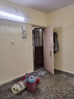 Room in 1 BHK Apartment at Swapnapurti CHS Malad West, Malad West – for Rent
