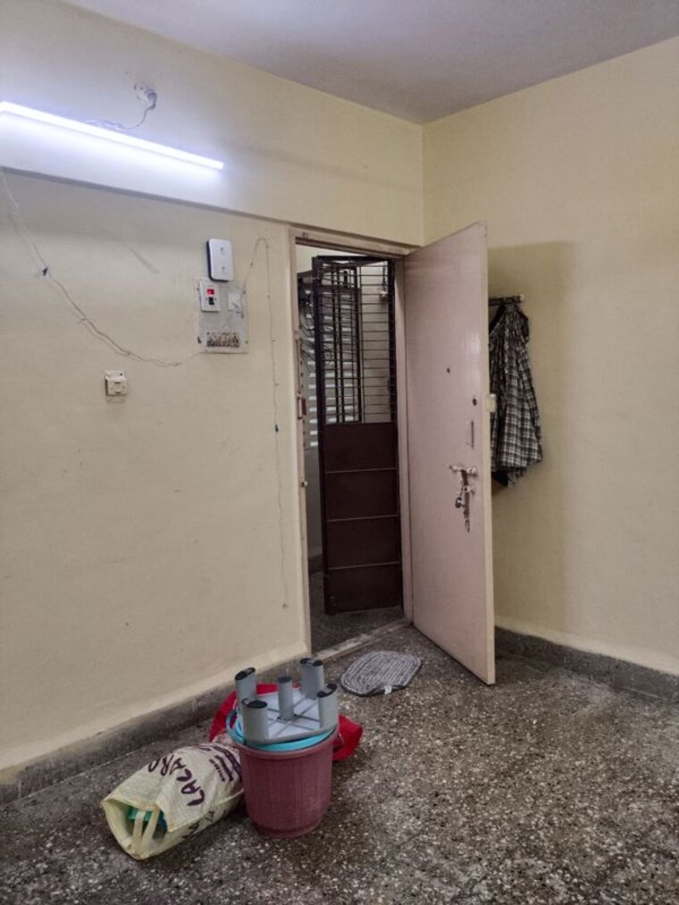 Room, swapnapurti-chs-malad-west 1 Bedroom 406 Sq.Ft. Apartment In Malad West Mumbai 10499500
