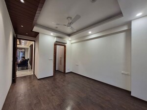 Room in 3 BHK Builder Floor at Saket – for Sale