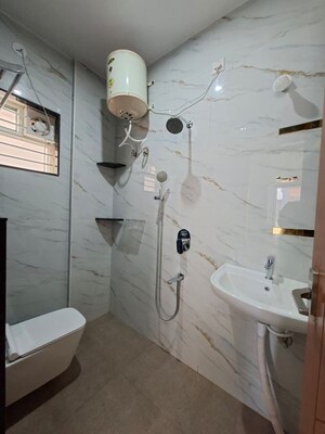Bathroom in 2 BHK Builder Floor at Hsr Layout Sector 2 – for Rent