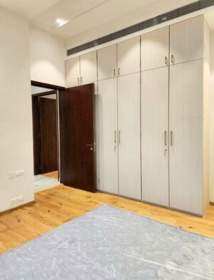 Room in 3 BHK Apartment at Oberoi Enigma, Mulund West – for Sale