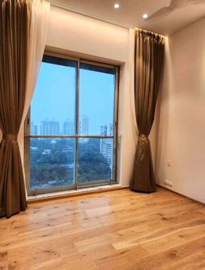 Room in 3 BHK Apartment at Oberoi Enigma, Mulund West – for Sale
