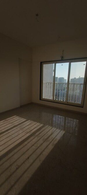 Room in 2 BHK Apartment at Kaveri Heritage, Borivali West – for Sale