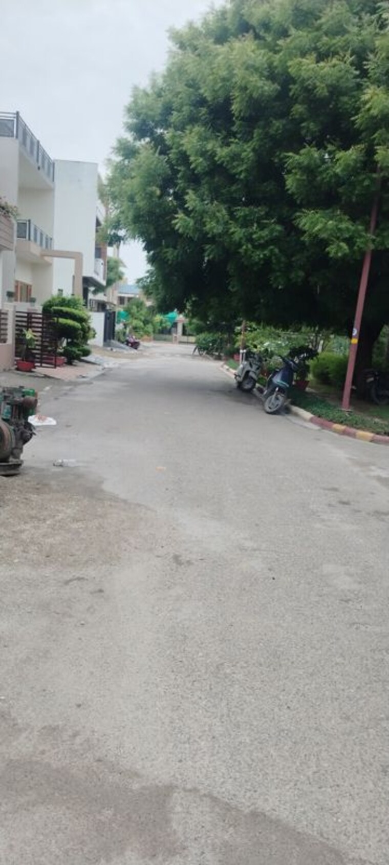 Parking, ganga nagar 4 Bedroom 205 Sq.Yd. Independent House In Ganga Nagar Meerut 10499556