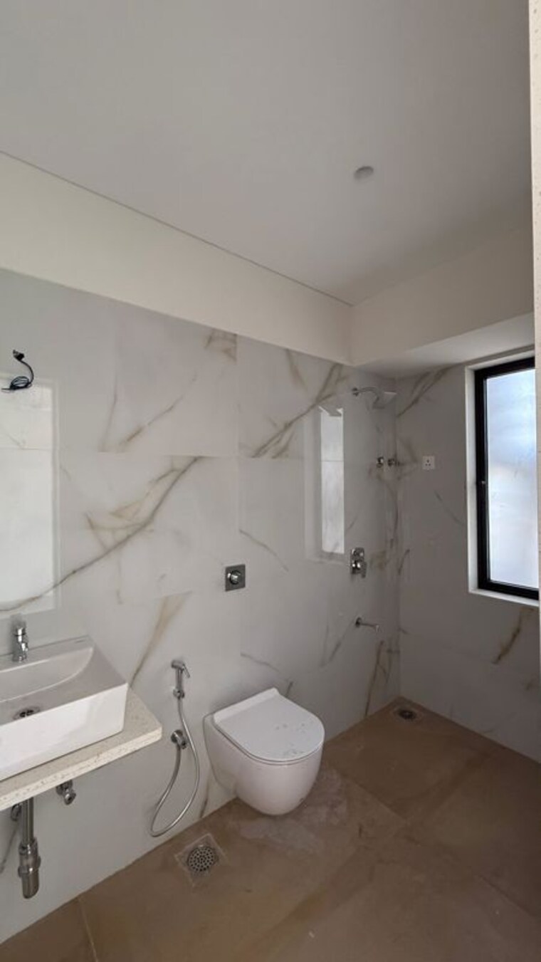 Bathroom, nhp-meghdoot 3 Bedroom 2000 Sq.Ft. Apartment In Vile Parle West Mumbai 10499555