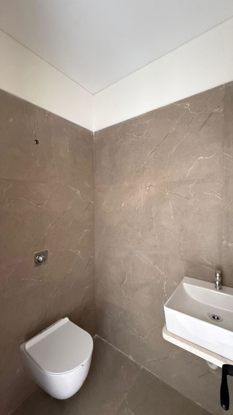 Bathroom, nhp-meghdoot 3 Bedroom 2000 Sq.Ft. Apartment In Vile Parle West Mumbai 10499555
