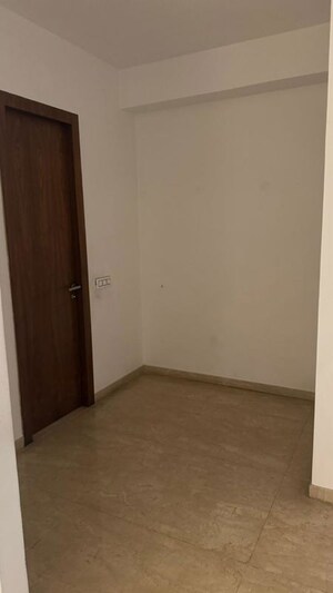 Room in 4 BHK Apartment at One Hiranandani Park, Ghodbunder Road – for Rent
