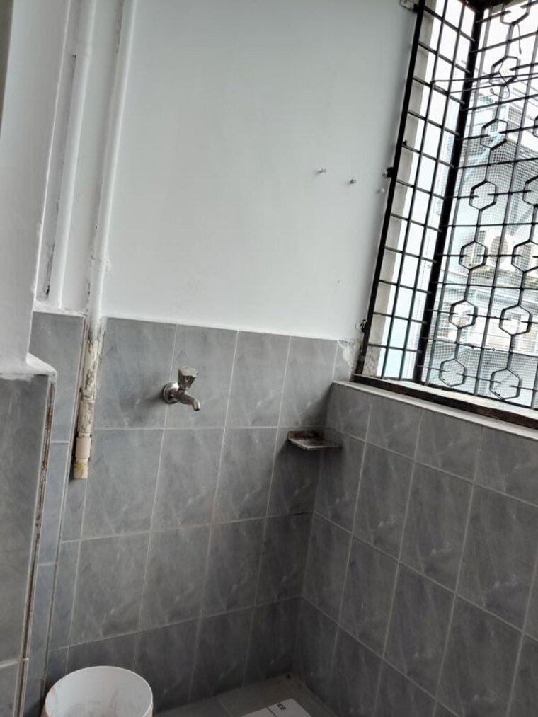 Bathroom, madhapur 3 Bedroom 1277 Sq.Ft. Apartment In Madhapur Hyderabad 10499572