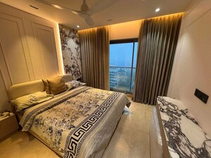 Master Bedroom in 3 BHK Apartment at Gym View, Khar West – for Rent
