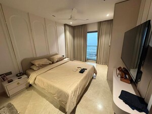 Bedroom in 3 BHK Apartment at Gym View, Khar West – for Rent