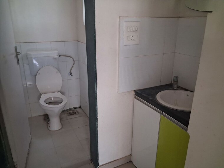 Bathroom, palladium-homes 1 Bedroom 610 Sq.Ft. Apartment In Dhanori Pune 10499607