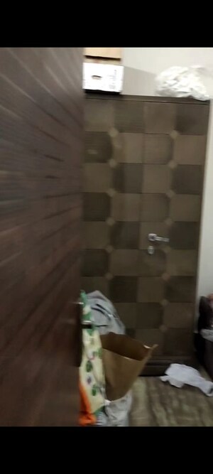 Bathroom in 1 BHK Builder Floor at Rohini Sector 7 – for Rent