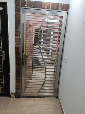 2 BHK Apartment For Rent in Panchsheel Greens II, Sector 16 Greater Noida