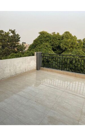 Balcony in Studio Apartment at Arjun Nagar – for Rent