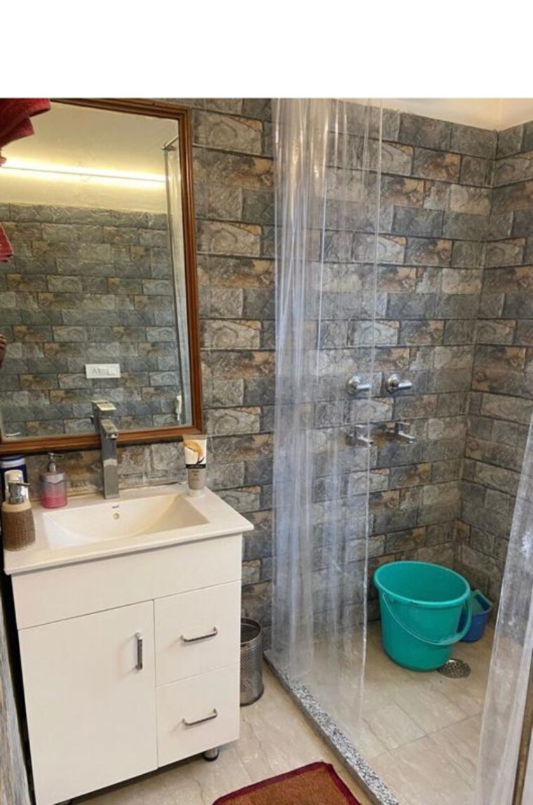 Bathroom, arjun nagar Studio 1000 Sq.Ft. Apartment In Arjun Nagar Delhi 10499667