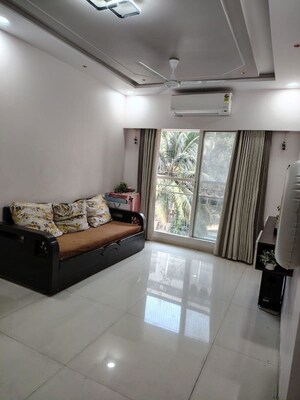 Living Room in 2 BHK Apartment at Sugee Atharva, Prabhadevi – for Sale