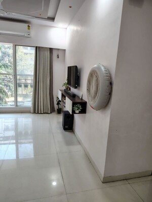 Room in 2 BHK Apartment at Sugee Atharva, Prabhadevi – for Sale