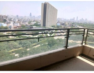 Swimming Pool in 4 BHK Apartment at Tulip Violet, Sector 69 – for Sale