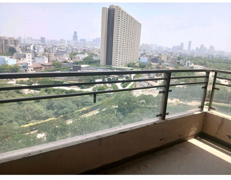 Swimming Pool, tulip-violet 4 Bedroom 2010 Sq.Ft. Apartment In Sector 69 Gurgaon 10499689