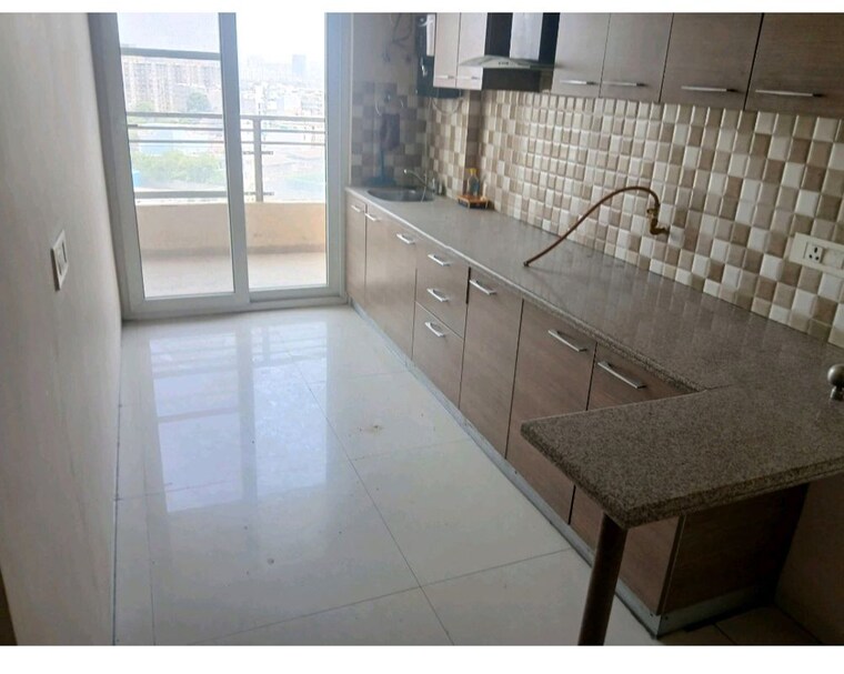 Kitchen, tulip-violet 4 Bedroom 2010 Sq.Ft. Apartment In Sector 69 Gurgaon 10499689