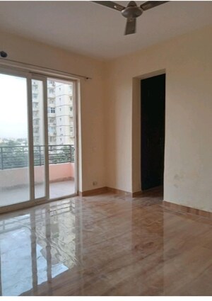 Room in 3 BHK Apartment at Puri Pranayam, Sector 82 – for Rent