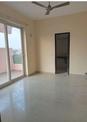 Room in 3 BHK Apartment at Puri Pranayam, Sector 82 – for Rent