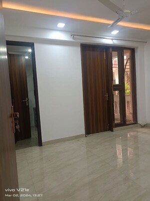 Room in 3 BHK Apartment at Dwarka – for Sale