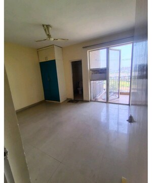 3 BHK Apartment For Rent in Puri Pratham, Sector 84