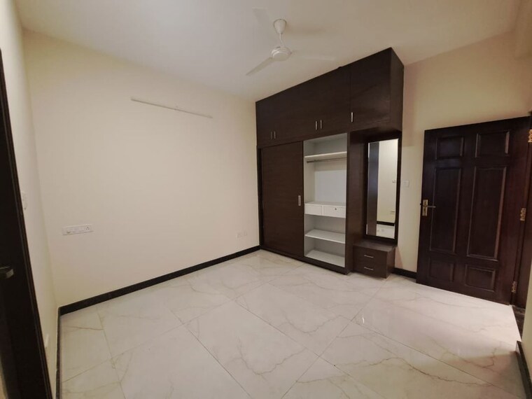 Room, hrbr layout 3 Bedroom 1700 Sq.Ft. Builder Floor In Hrbr Layout Bangalore 10499781