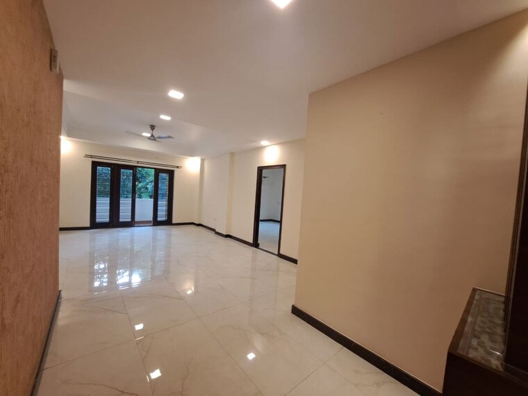 Room, hrbr layout 3 Bedroom 1700 Sq.Ft. Builder Floor In Hrbr Layout Bangalore 10499781