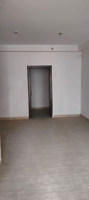 Room in 2.5 BHK Apartment at Amrapali Kingswood, Sector 4 Greater Noida – for Sale