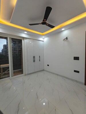 Utility Room in 3 BHK Apartment at Dwarka – for Rent