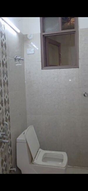 Furnished Amenities in 2 BHK Builder Floor at Khanpur – for Sale