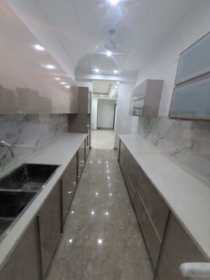 Kitchen in 3 BHK Builder Floor at Sector 57 – for Rent