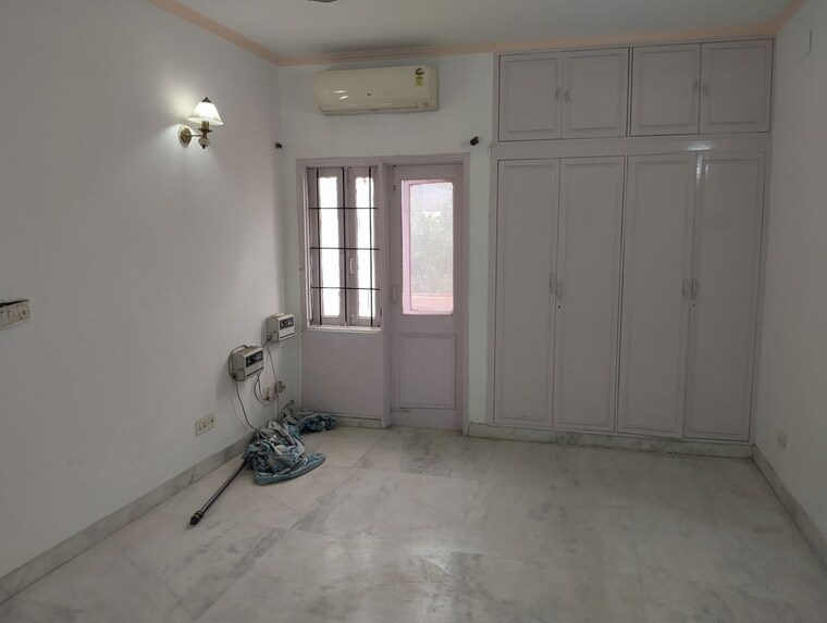 Room, vasant vihar 4 Bedroom 3600 Sq.Ft. Builder Floor In Vasant Vihar Delhi 10499873