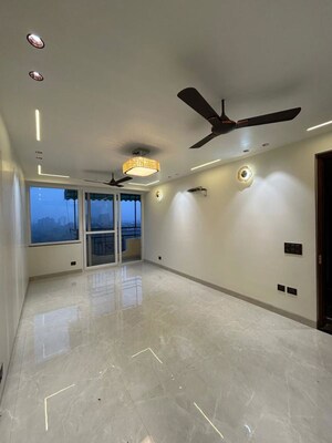 Room in 4 BHK Apartment at Dwarka – for Rent
