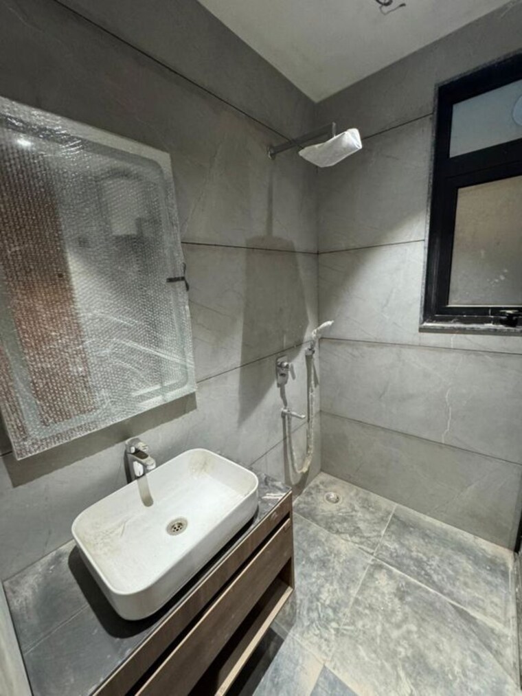 Bathroom, dwarka 4 Bedroom 2000 Sq.Ft. Apartment In Dwarka Delhi 10499878