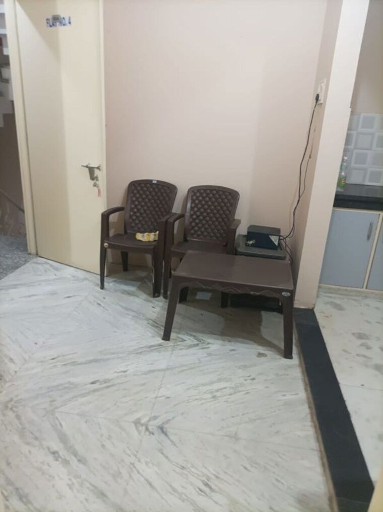 Hall, sector 15 2 Bedroom 1000 Sq.Ft. Builder Floor In Sector 15 Gurgaon 10499889