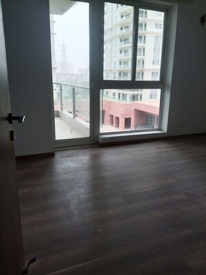 Room in 3 BHK Apartment at Conscient Hines Elevate, Sector 59 – for Rent