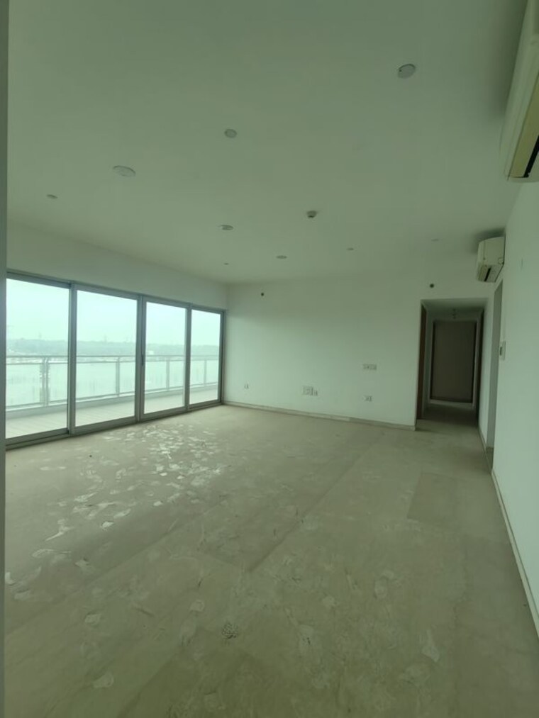 Room, tata-gurgaon-gateway 3.5 Bedroom 2575 Sq.Ft. Apartment In Sector 112 Gurgaon 10499938