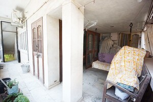 Building Lobby in 4 BHK Independent House at Ambawadi – for Sale