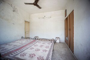 Bedroom in 4 BHK Independent House at Ambawadi – for Sale