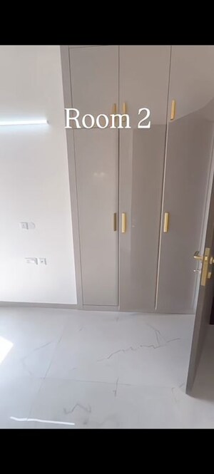 Furnished Amenities in 3 BHK Apartment at Smart World Orchard, Sector 61 – for Sale