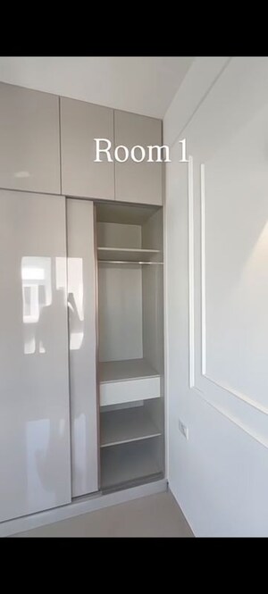 Building Lobby in 3 BHK Apartment at Smart World Orchard, Sector 61 – for Sale