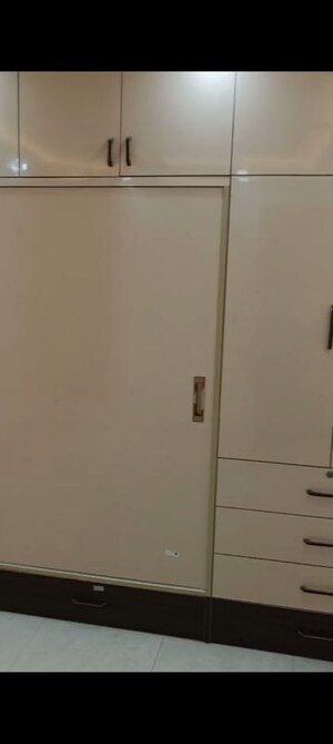 Furnished Amenities in 3 BHK Builder Floor at Mehrauli – for Rent