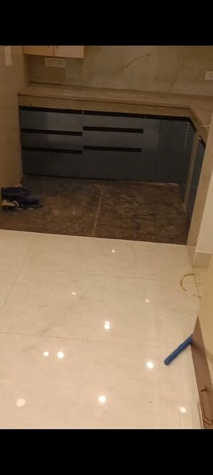 Furnished Amenities in 3 BHK Builder Floor at Mehrauli – for Rent