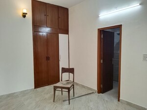 Room in 3 BHK Apartment at Saket – for Rent