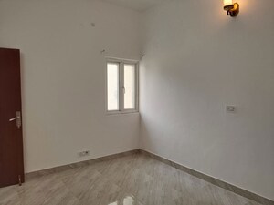 Room in 3 BHK Apartment at Saket – for Rent